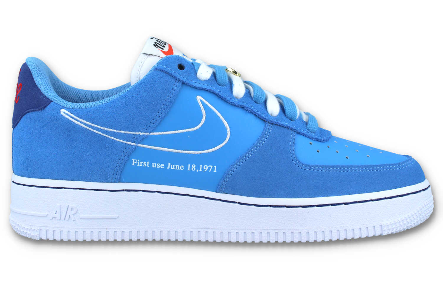 Nike Air Force 1 07 LV8 blau